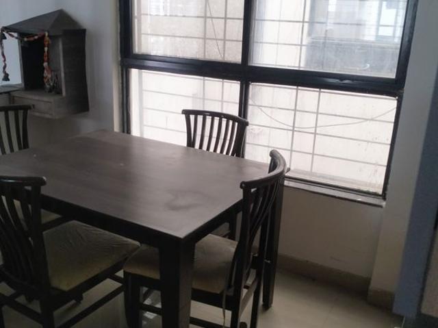 Resale | 3 BHK 1650 Sq.Ft. Apartment in Lake Town