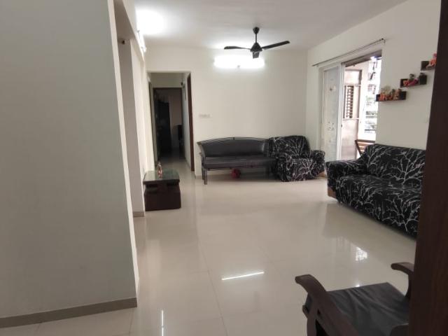 Resale | 3 BHK 1650 Sq.Ft. Apartment in Mantra Alkasa