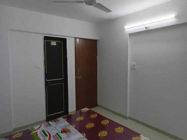 Resale | 3 BHK 1650 Sq.Ft. Apartment in Nyati Grandeur