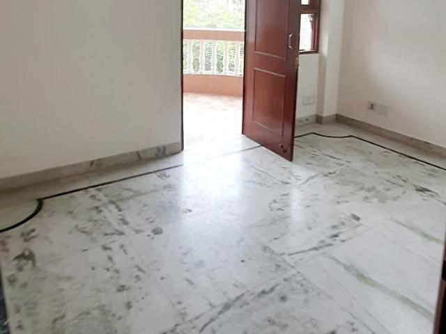 Resale | 3 BHK 1650 Sq.Ft. Apartment in Suruya Apartment