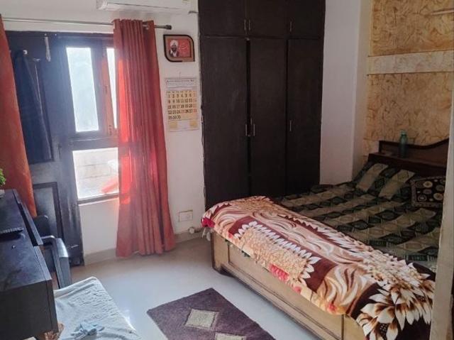 Resale | 3 BHK 1650 Sq.Ft. Apartment in River Heights Plaza