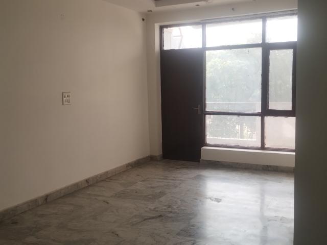 Resale | 3 BHK 1650 Sq.Ft. Apartment in Vaish CHS