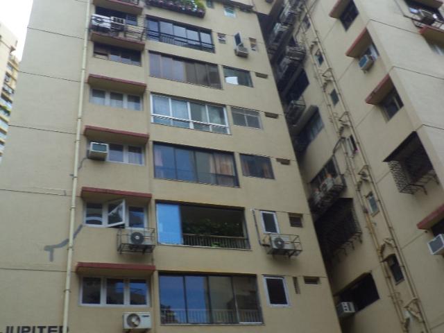Resale | 3 BHK 1660 Sq.Ft. Apartment in Colaba
