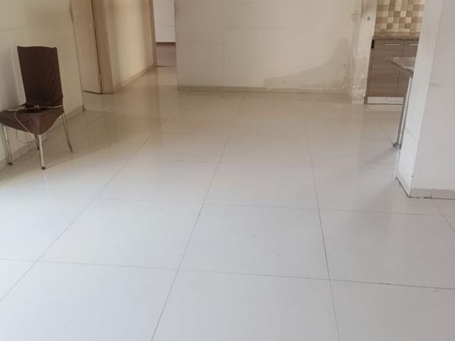 Resale | 3 BHK 1662 Sq.Ft. Apartment in Unitech Fresco