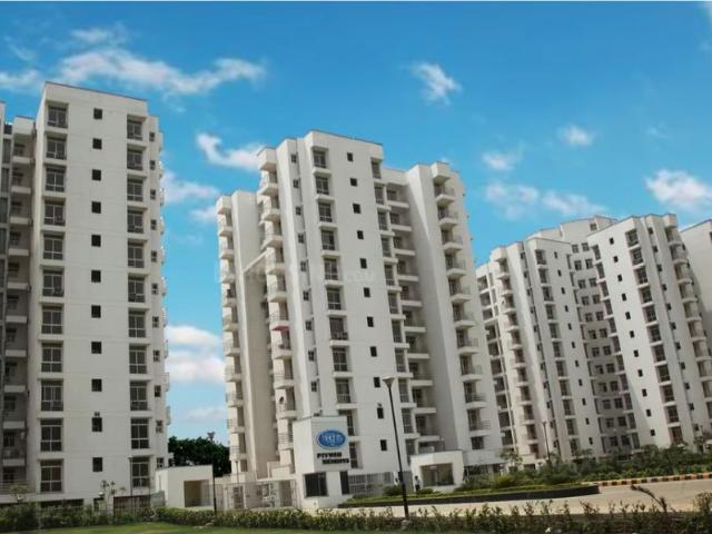 Resale | 3 BHK 1670 Sq.Ft. Apartment in Piyush Heights