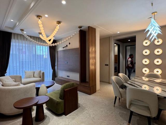Resale | 3 BHK 1680 Sq.Ft. Apartment in Sector 125