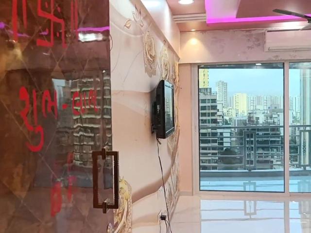 Resale | 3 BHK + 1685 Sq.Ft. Apartment in Paradise Sai Miracle