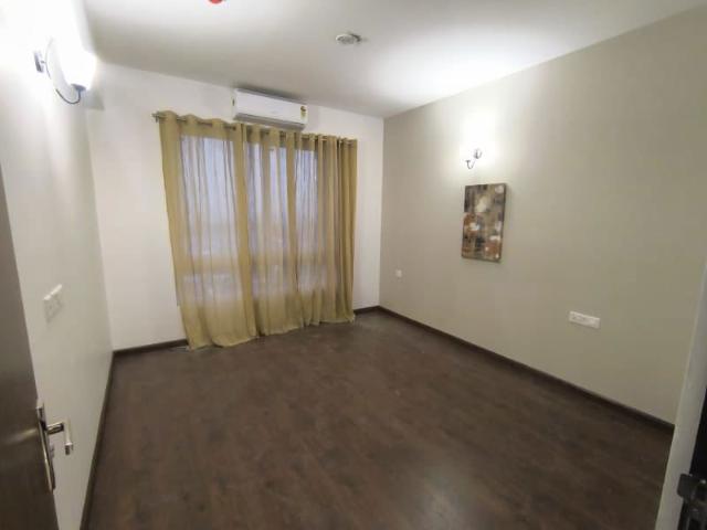 Resale | 3 BHK + 1689 Sq.Ft. Apartment in Hero Homes Palatial