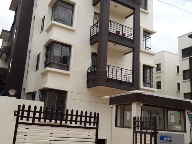 Resale | 3 BHK 1695 Sq.Ft. Apartment in Skyline Magnolia
