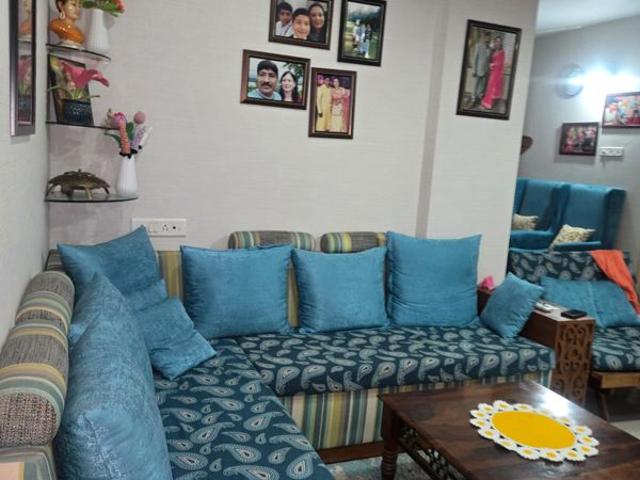 Resale | 3 BHK + 1600 Sq.Ft. Apartment in G K Daffodils Housing Society