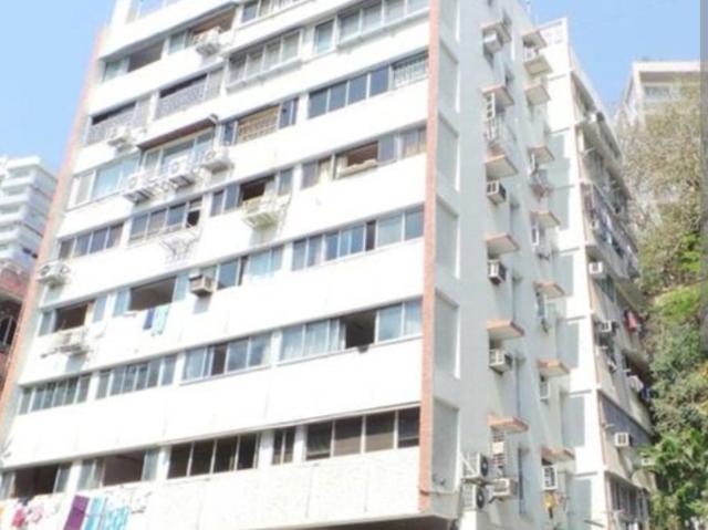 Resale | 3 BHK 1600 Sq.Ft. Apartment in Daseshwar Apartment
