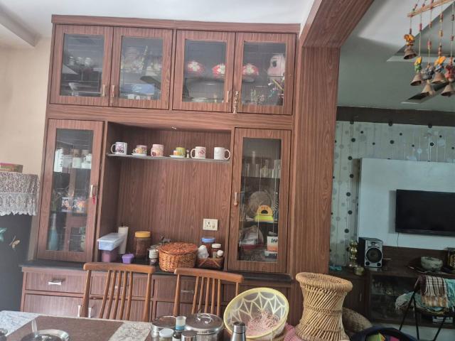 Resale | 3 BHK 1600 Sq.Ft. Apartment in Haripriya Residency