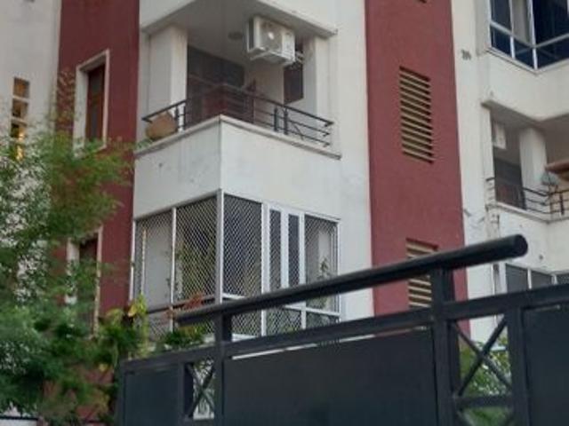 Resale | 3 BHK 1600 Sq.Ft. Apartment in Hasanpura