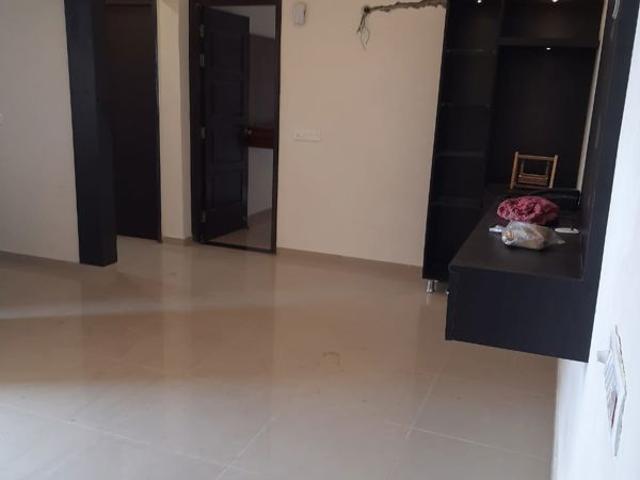 Resale | 3 BHK 1600 Sq.Ft. Apartment in Landcraft Golf Links