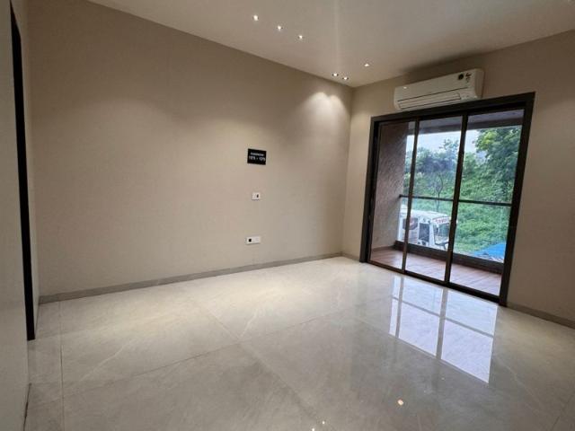 Resale | 3 BHK 1600 Sq.Ft. Apartment in Maatr Infinity