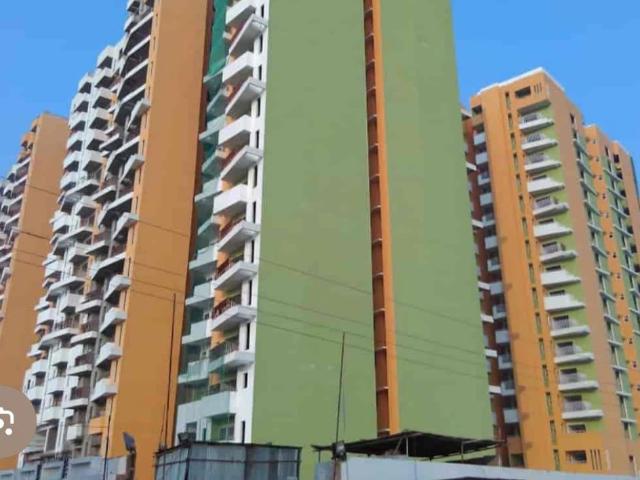 Resale | 3 BHK + 1600 Sq.Ft. Apartment in Sargam Apartment