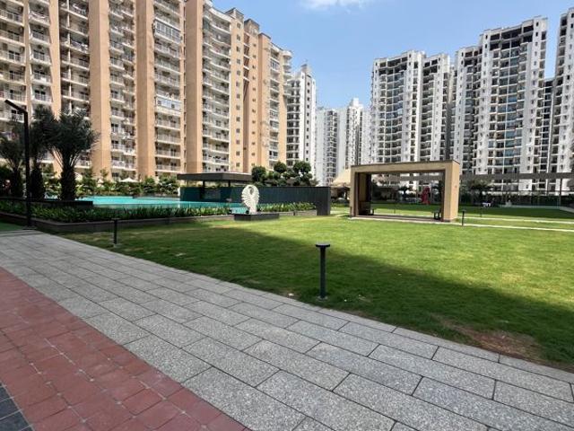 Resale | 3 BHK + 1600 Sq.Ft. Apartment in SKA Orion