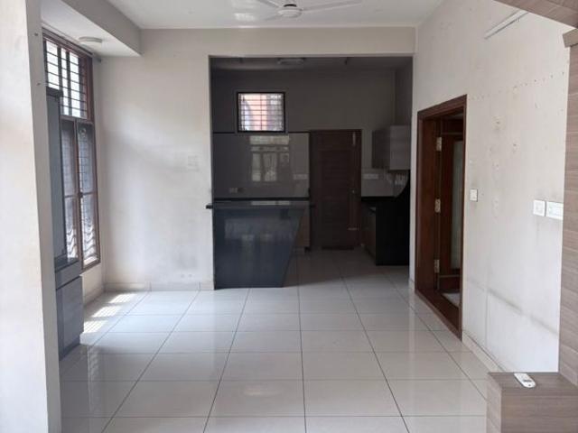 Resale | 3 BHK 1604 Sq.Ft. Apartment in Prestige Kew Gardens