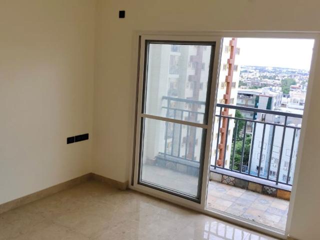 Resale | 3 BHK 1605 Sq.Ft. Apartment in Keya Spring