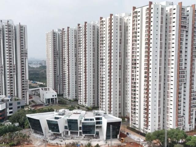 Resale | 3 BHK + 1610 Sq.Ft. Apartment in Honer Aquantis