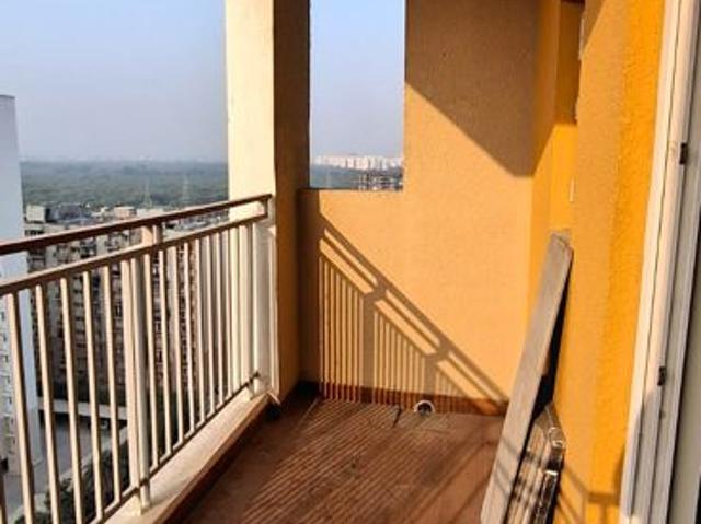 Resale | 3 BHK 1611 Sq.Ft. Apartment in Rishita Manhattan