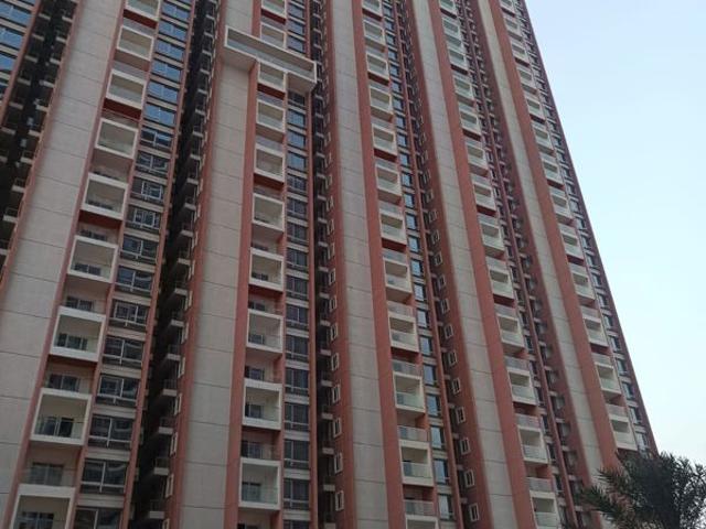 Resale | 3 BHK 1617 Sq.Ft. Apartment in Urbanrise On Cloud 33