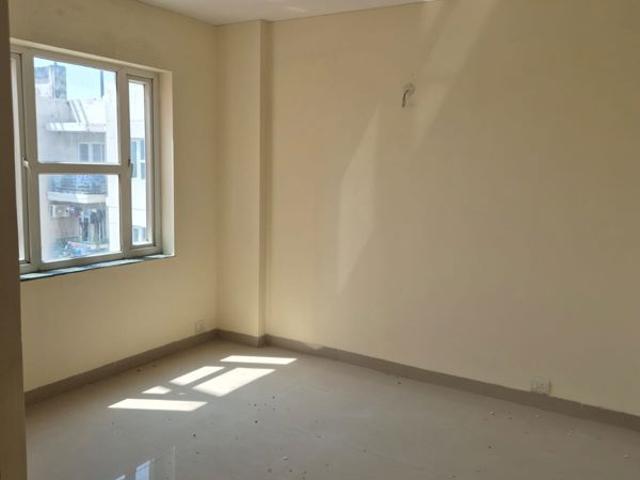 Resale | 3 BHK 1615 Sq.Ft. Apartment in Mahindra Aura