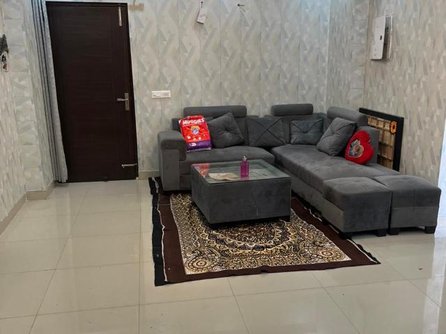 Resale | 3 BHK 1615 Sq.Ft. Apartment in Uninav Residena