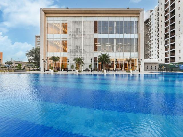 Resale | 3 BHK 1625 Sq.Ft. Apartment in BPTP Discovery Park
