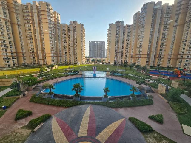 Resale | 3 BHK 1625 Sq.Ft. Apartment in Samridhi Luxuriya Avenue