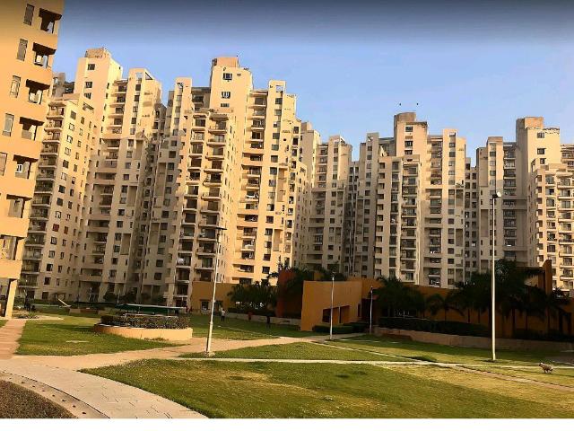 Resale | 3 BHK 1629 Sq.Ft. Apartment in Unitech Fresco