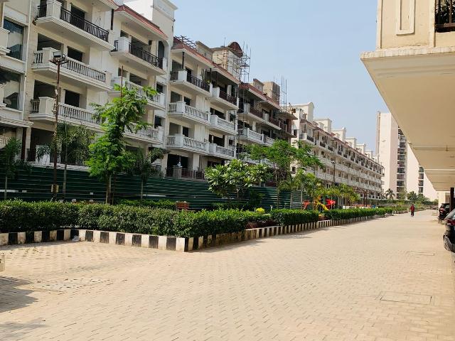 Resale | 3 BHK 1750 Sq.Ft. Apartment in Ambala Highway