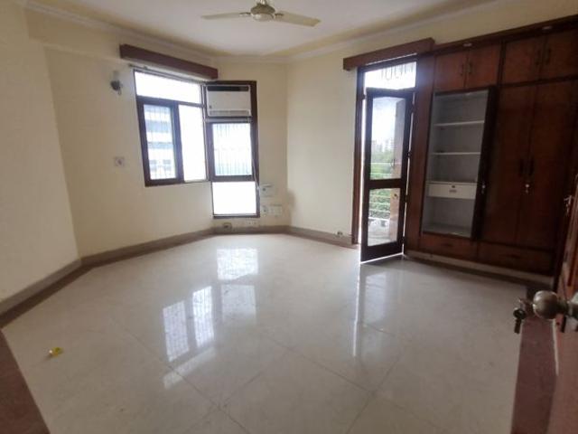 Resale | 3 BHK 1750 Sq.Ft. Apartment in Dwarka