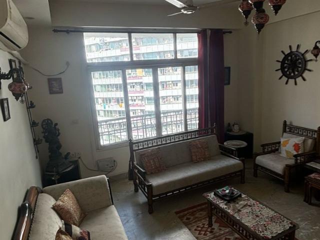Resale | 3 BHK 1750 Sq.Ft. Apartment in Mahagun Maestro