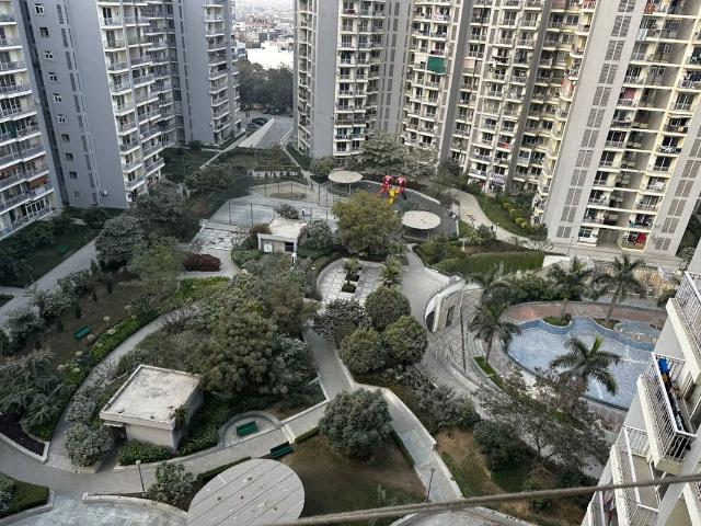 Resale | 3 BHK 1750 Sq.Ft. Apartment in Shipra Srishti