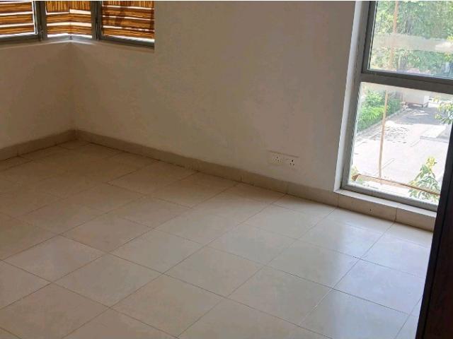 Resale | 3 BHK 1750 Sq.Ft. Apartment in Vatika Lifestyle Homes