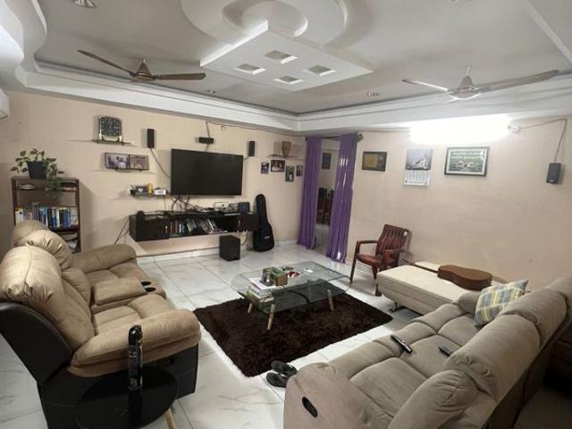 Resale | 3 BHK 1755 Sq.Ft. Apartment in Banjara Hills