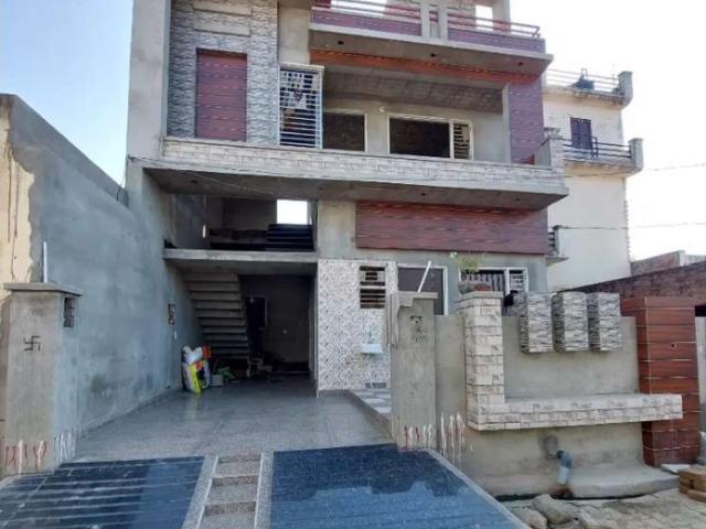 Resale | 3 BHK 175 Sq.Mt. Independent House in Vaastu Apartments