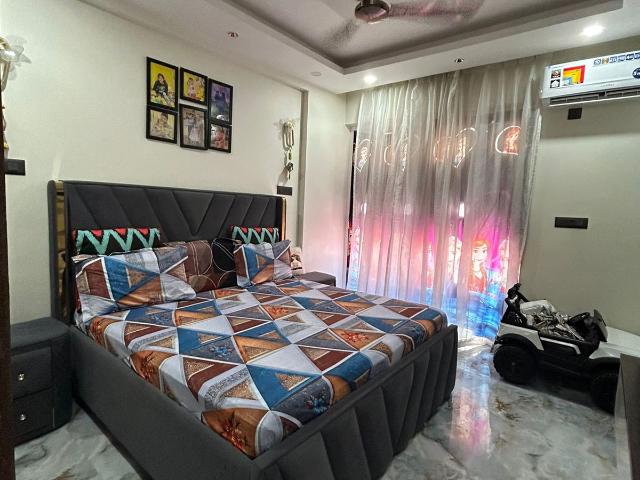 Resale | 3 BHK 1763 Sq.Ft. Apartment in Paras Dews