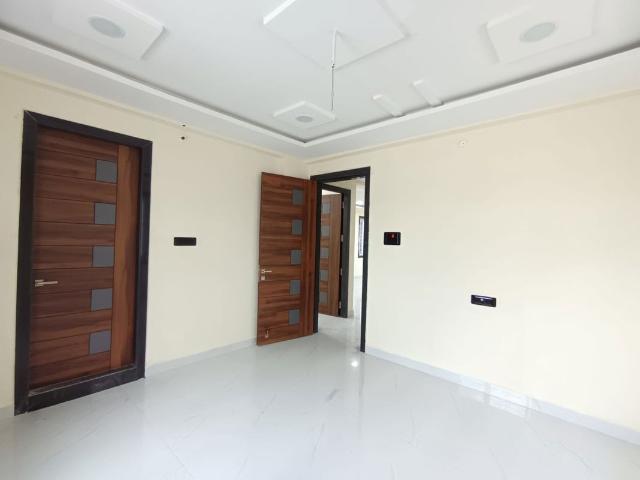 Resale | 3 BHK 1765 Sq.Ft. Apartment in Anand Arcade Begumpet