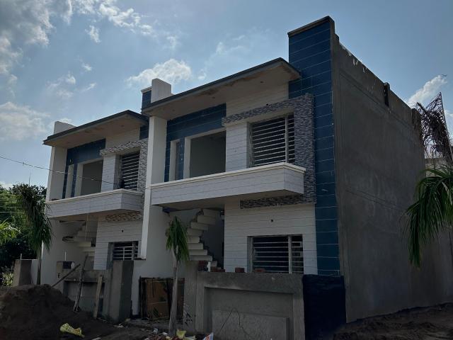 Resale | 3 BHK 1770 Sq.Ft. Villa in Kharar