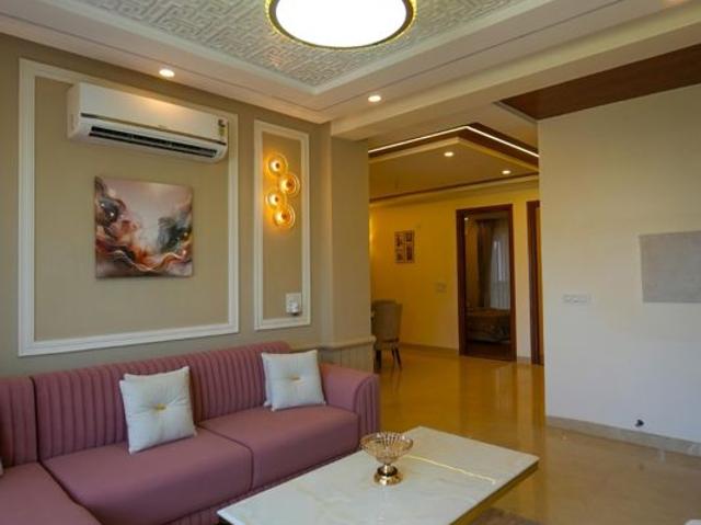 Resale | 3 BHK + 1770 Sq.Ft. Apartment in Kharar Road