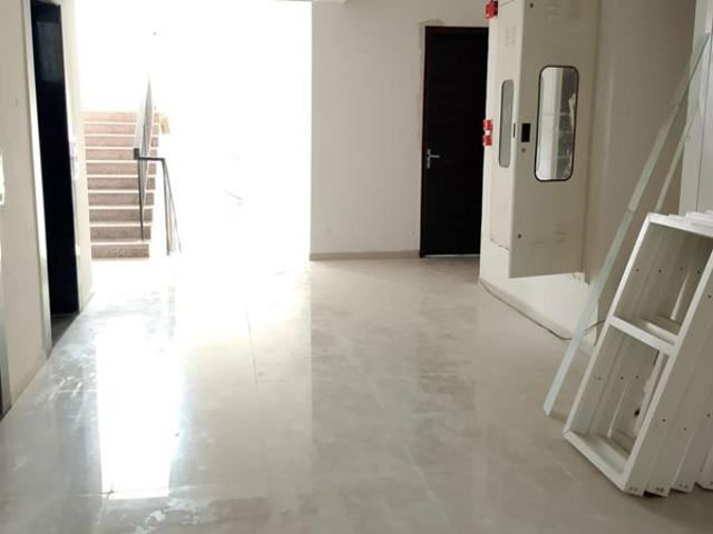 Resale | 3 BHK + 1775 Sq.Ft. Apartment in Omaxe R2