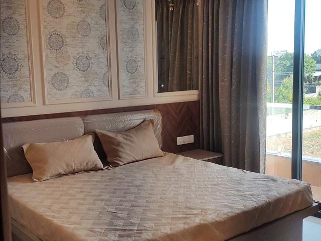 Resale | 3 BHK 1700 Sq.Ft. Apartment in Balji Urban Park