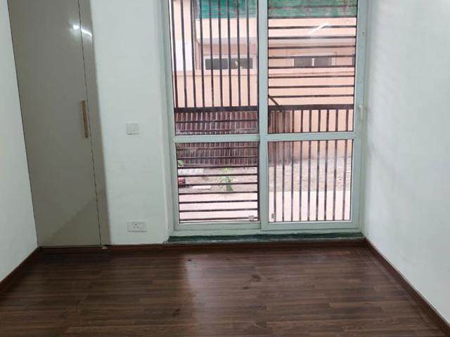 Resale | 3 BHK 1700 Sq.Ft. Apartment in BPTP Parkland Pride