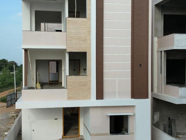 Resale | 3 BHK + 170 Sq.Yd. Villa in Kollur