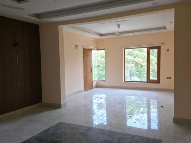 Resale | 3 BHK + 1720 Sq.Ft. Apartment in ATS Floral Pathways