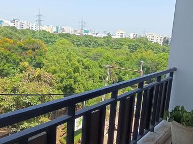 Resale | 3 BHK + 1850 Sq.Ft. Apartment in Silpa Emerald