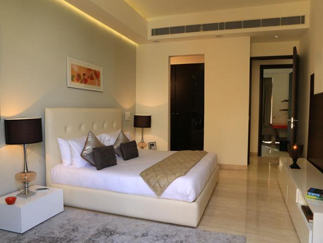 Resale | 3 BHK 1860 Sq.Ft. Apartment in Ambience Creacions