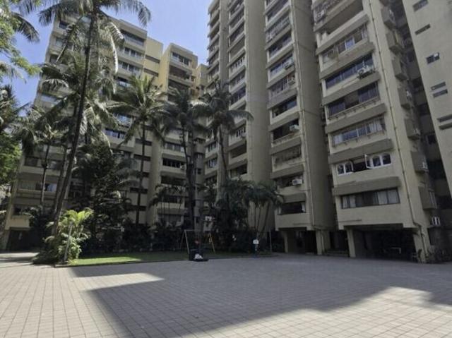 Resale | 3 BHK 1860 Sq.Ft. Apartment in Ananta Apartment